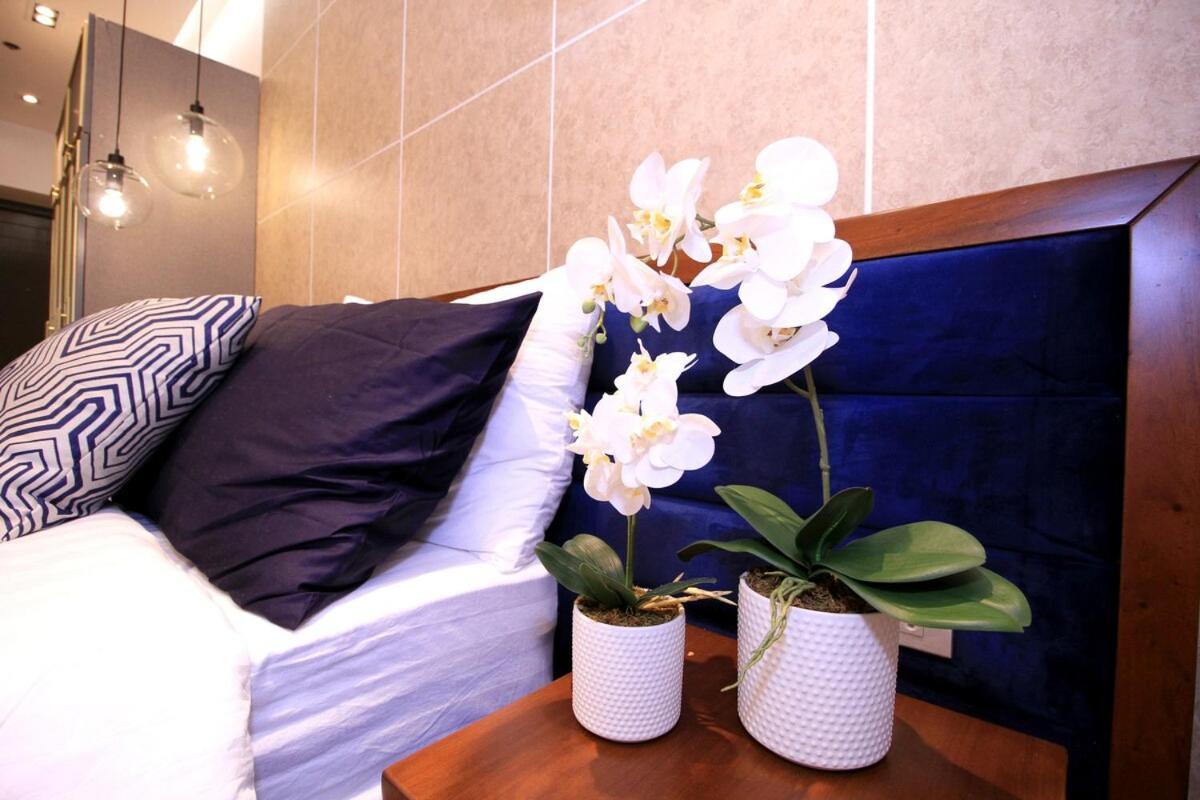 Apartment Modern Luxury Netflix Manila
