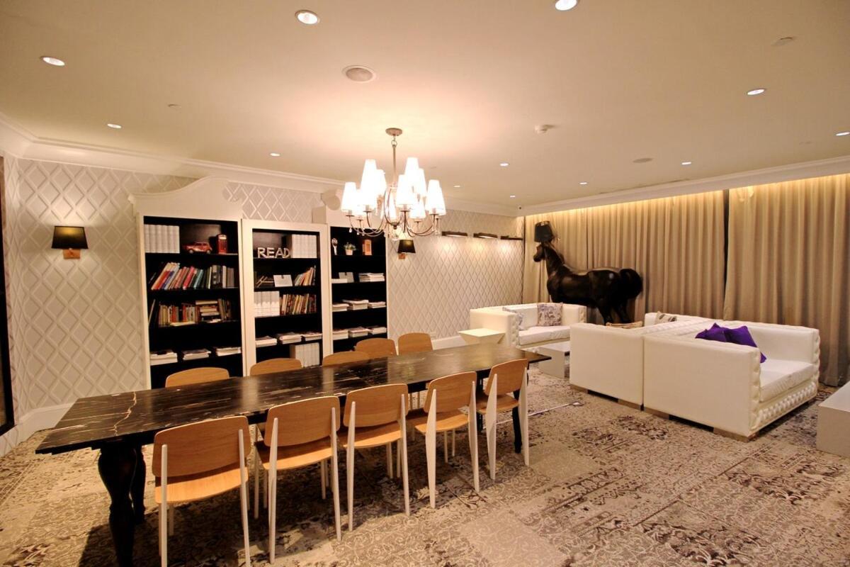 Modern Luxury Netflix